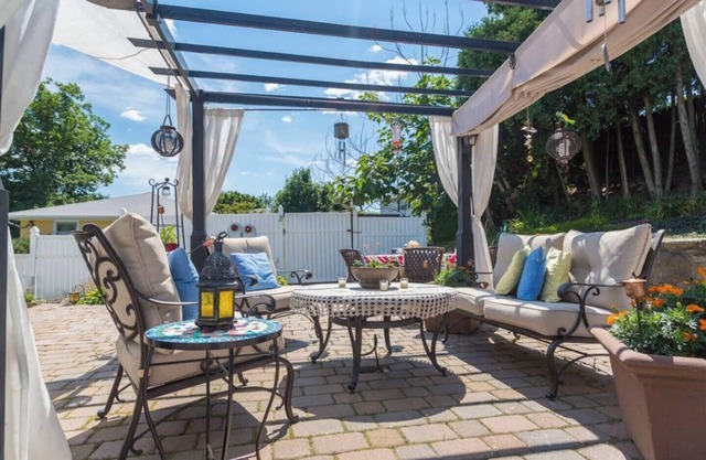 Belle et paisible station de vacances comme la maison de niveau partagé pour les non-fumeurs seulement