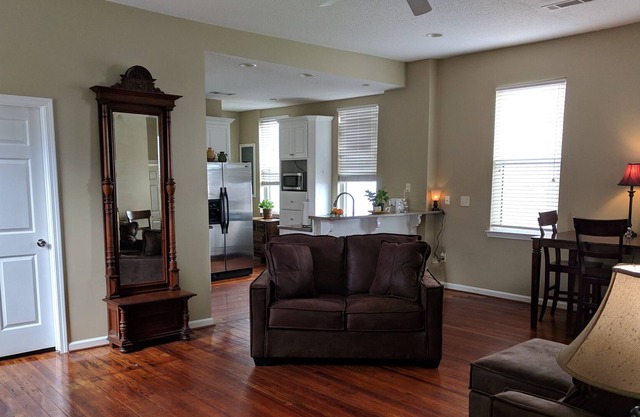 loft à l'étage du centre-ville de Troy, ala