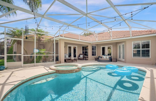 Upstay - Waterside Home with Pool and Hot Tub