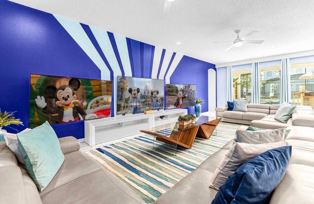Upstay - Patio Paradise w Pool Spa Games & TikiBar
