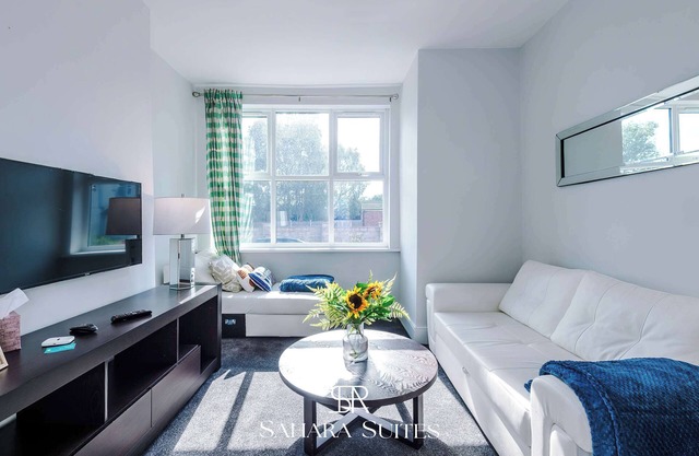 Upto 20% Off! Modern 4BR | AO Arena & Parking