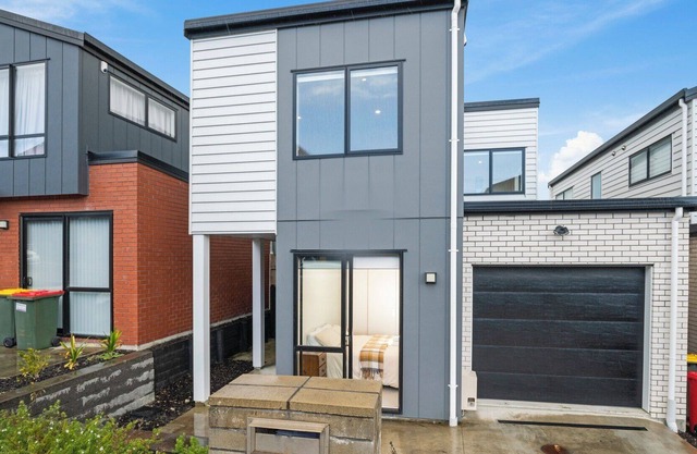 Urban Bliss - Silverdale Holiday Home
