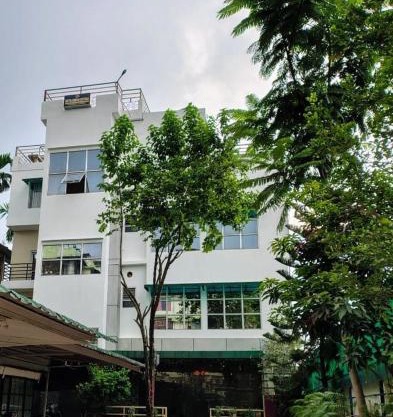 URBAN COTTAGE