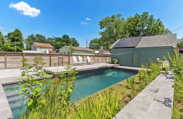 Urban Lakeside Retreat