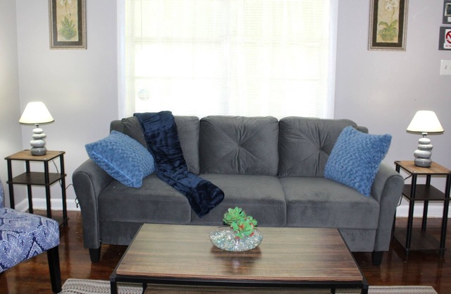 **Urban Magnolia Key-less Entry