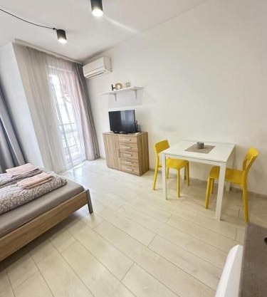 Urban Nest 7 studio