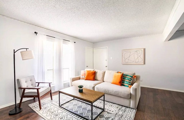 Urban Oasis - 2 Bedroom/2 Bathroom Condo in Central Dallas