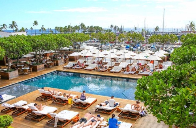 Urban Oasis in Honolulu! Outdoor Swimming Pool, Partial Ocean View!