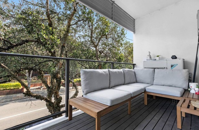 Urban Oasis in Waterloo With Private Balcony