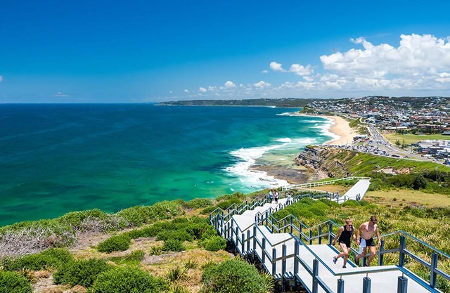 Urban Retreat 700m to Little Beach