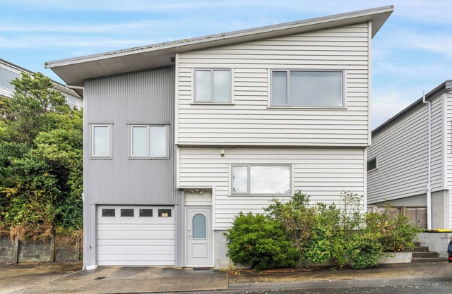 Urban Oasis - Johnsonville Holiday Home