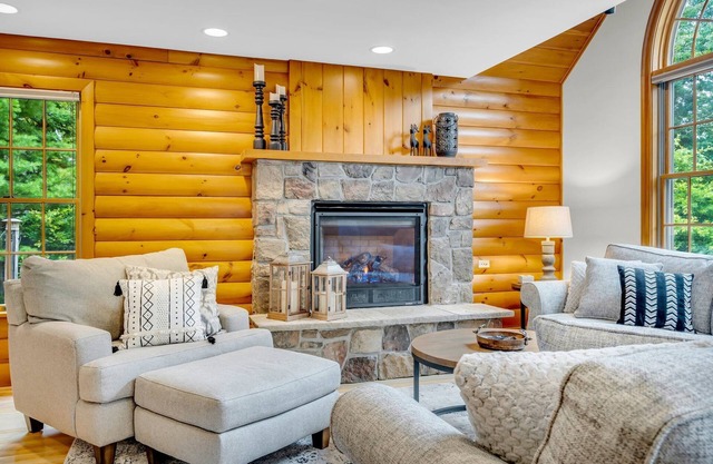 Ursa Major House - Quiet family getaway, minutes from skiing, hiking, biking.