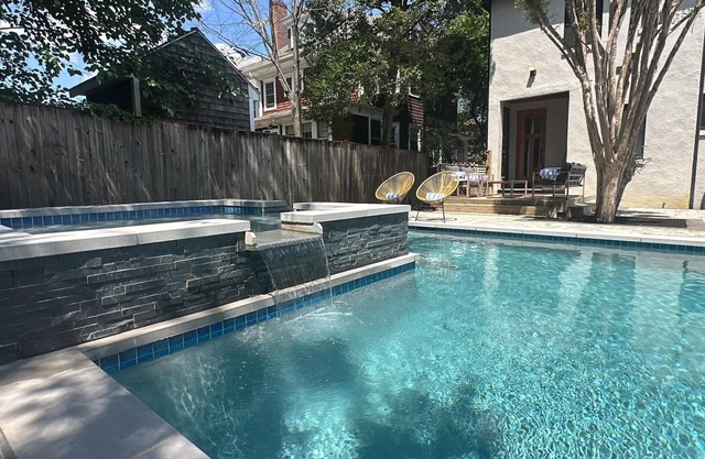3 Story Stunner in Murray Hill <1 mile from USNA!