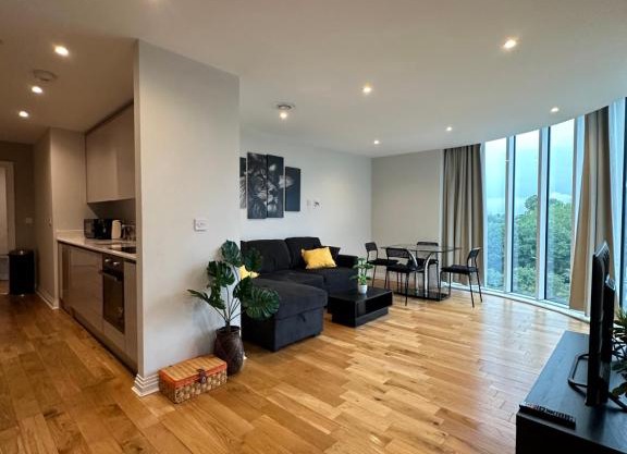 Uxbridge Apartment