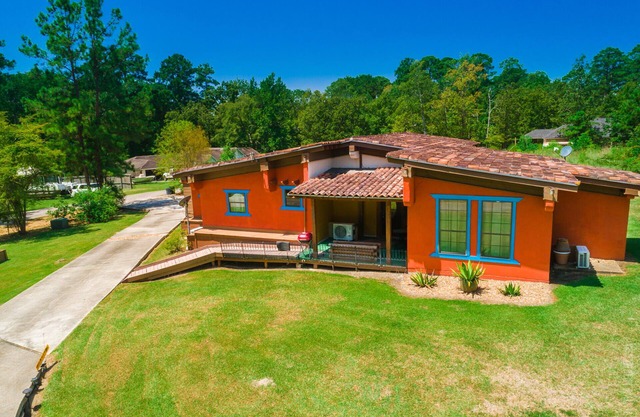 Belle maison à Sam Rayburn. Parfait pour votre prochain tournoi de pêche
