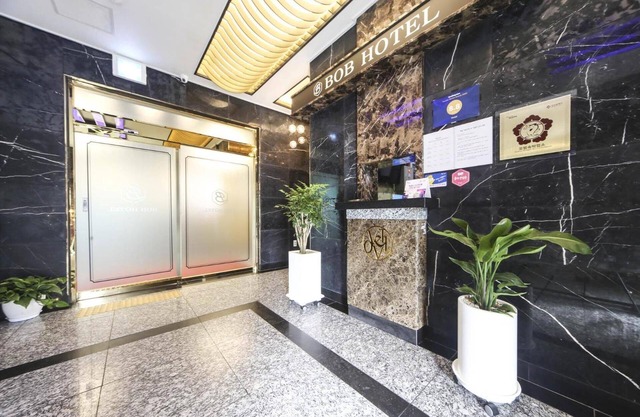 V Hotel