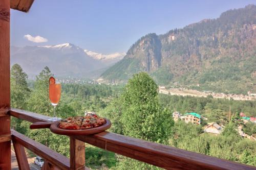 V V Aero a wooden exotic stay Near Old Manali