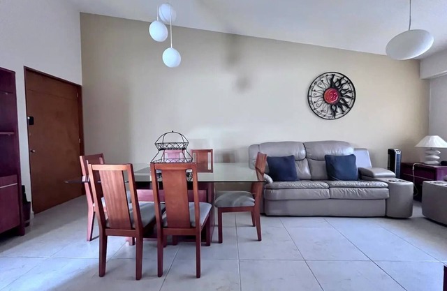 V803- 3BDR / 2BTH - Une Chambre Appartement, Couchages 6