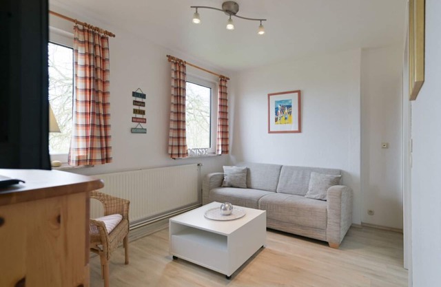 Vacation apartment/apartment for 3 guests with 45m² in Fehmarn OT Katharinenhof (11014)