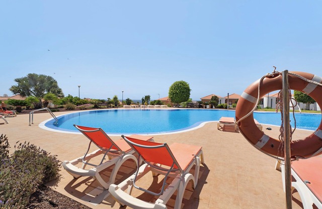 Appartement de vacances 'Royal Marine Golf V' avec vue sur la mer, Wi-Fi et climatisation