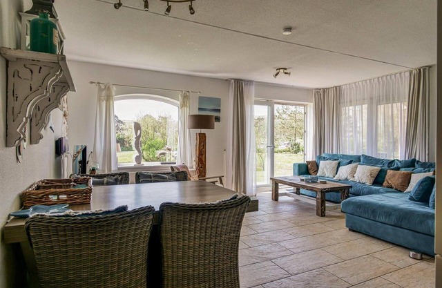 Vacation Apartment Regina: Luxury Beach Stay with Views and Private Terrace in Julianadorp aan Zee