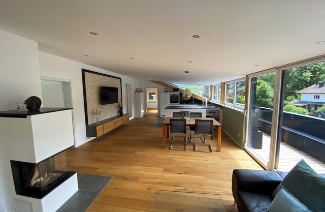 Appartement "Villa Kampenwandblick" 200 m² avec 3 chambres, 2 salles de bain et terrasse sud