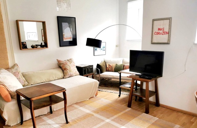 Appartement convivial au sous-sol au milieu des montagnes (Miro)