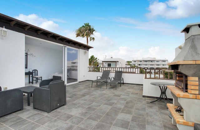 Appartement de vacances "Lovely Penthouse" avec piscine, Wi-Fi et terrasse