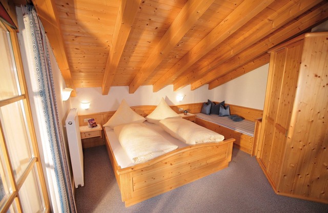 Ferienwohnung 2, 2 Personen, 50 qm., 1 Schlafzimmer, DU/WC, TV, Zimmersafe, Balkon
