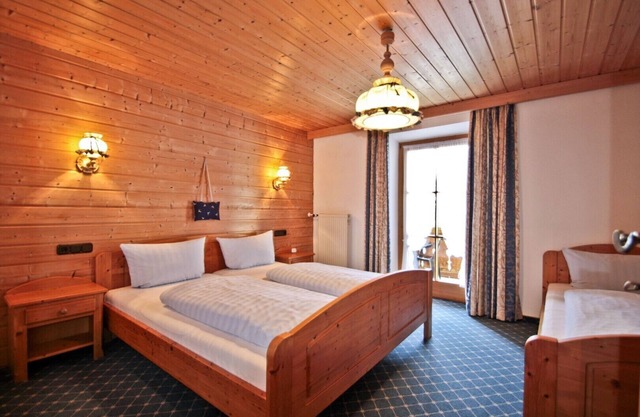 Ferienwohnung "Alpenpanorama" (68qm), Balkon, Kochnische, 1 Schlaf- und 1 Wohn-/Schlafzimmer, WLAN, max 3 Personen