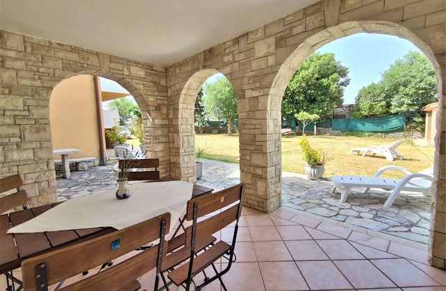 Appartement Ana avec jardin au coeur du paradis