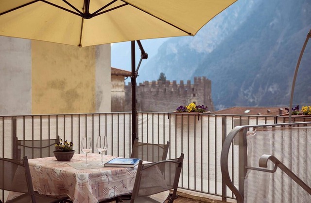 Appartement de vacances "Ania Vista Castello" avec vue sur montagne et terrasse