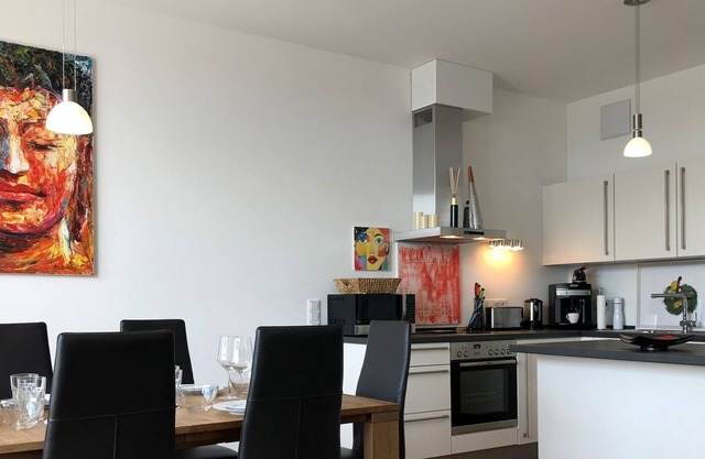 3 pièces duplex nouvel appartement avec grand balcon et vue sur le lac sur l'île
