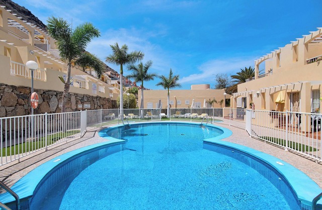 Appartement de vacances 'Mangueros Suite 18 Puerto de Mogán' avec vue sur les montagnes et piscine