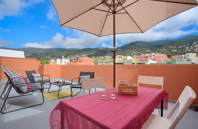 Vacation Apartment 'La Terraza' with Sea View, Private Terrace and Wi-Fi