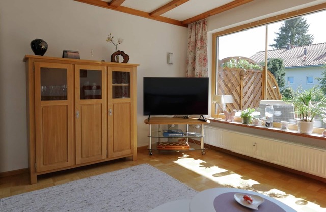 Ferienwohnung Haas (65 qm) 1 Schlafzimmer, 1 Wohnraum, Essküche, Duschbad, WLAN