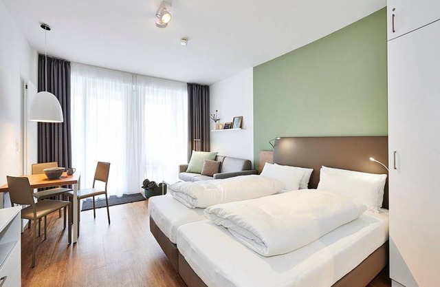 Vacation apartment near the beach with terrace incl. free use of swimming pool & sauna - Deichhäuser Anna