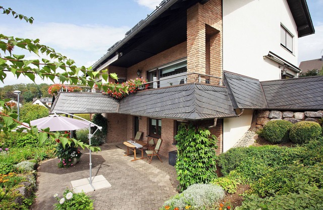 Appartement "Ruhrtalblick" avec vue sur les montagnes, terrasse privée et Wi-Fi