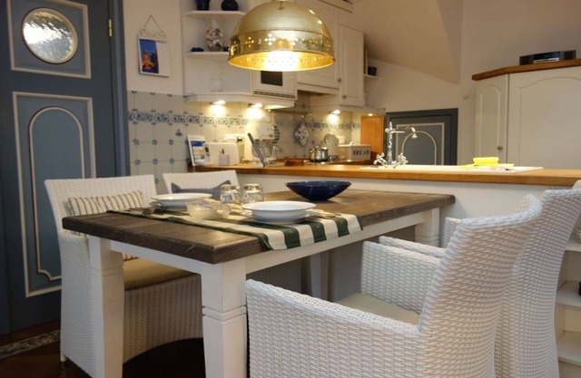 Apartment Sonnenblume - The sunflower - wonderfully cozy, furnished in Frisian style,