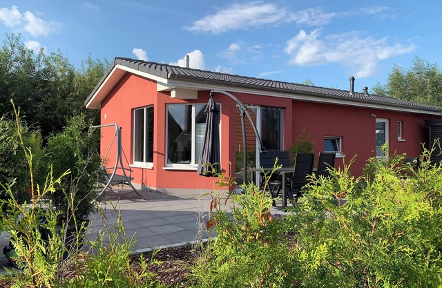 Vacation bungalow Mellumplate. At ground level and in the middle of nature.