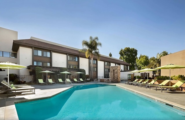 Vacation Day Is Always A Great Idea! w/ Outdoor Pool, Near Pinewood Park!