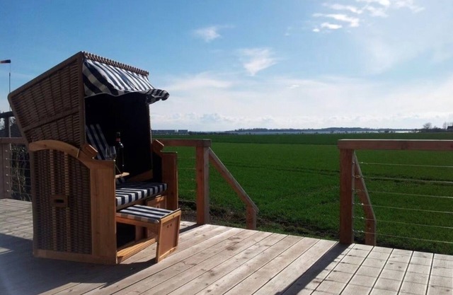 Vacation apartment/apartment for 4 guests with 72m² in Fehmarn OT Neue Tiefe (294294)