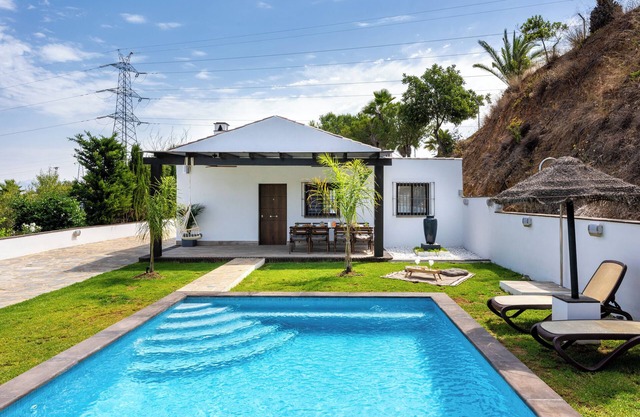 Maison de vacances Kanmarala avec vue sur les montagnes, piscine et Wi-Fi