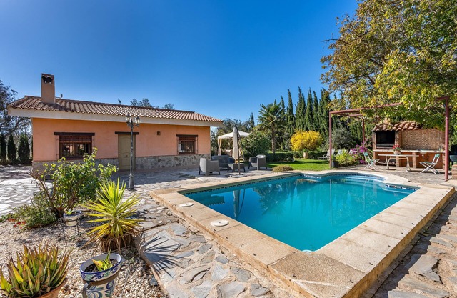 Maison de vacances "A Pie De Sierra Nigüelas" avec vue sur les montagnes, piscine privée & Wi-Fi