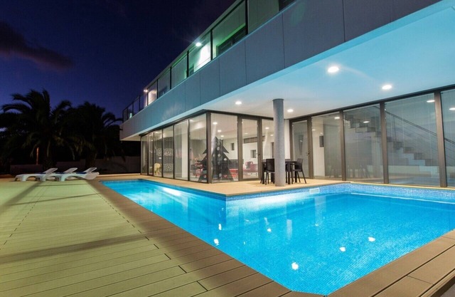 Maison de vacances "Atlantic Luxury Veranda" avec vue sur la mer, piscine privée et Wi-Fi