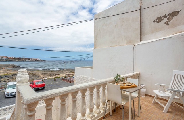 Maison de vacances 'Beach House El Poris 2' avec vue sur la mer, terrasse privée et Wi-Fi