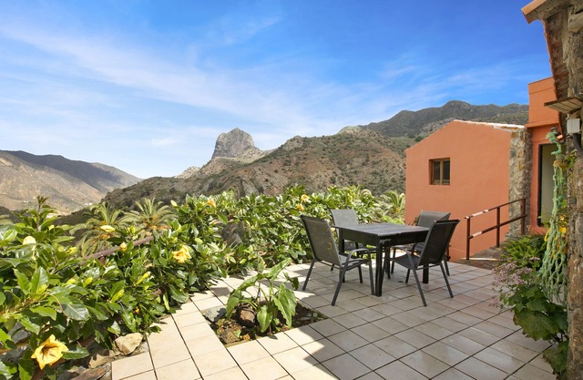 Casa Rural La Presa con vistas a la montaña, terrazas y Wi-Fi