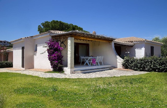 Maison de vacances "Casa giardino e spiaggia a piedi" près de la plage avec jardin et terrasse