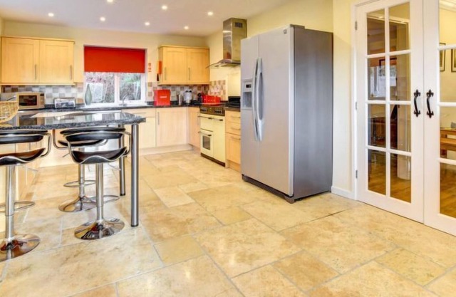 Maison Cwm Tawel à Cardiff - 8 personnes, 4 chambres