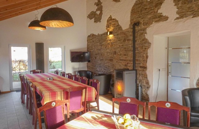 Vacation home Eifellandhaus (up to 21 persons) - South Eifel family and group vacation homes